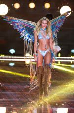 CANDICE SWANEPOEL at Victoria’s Secret 2015 Fashion Show in New York 11/10/2015