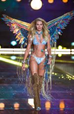 CANDICE SWANEPOEL at Victoria’s Secret 2015 Fashion Show in New York 11/10/2015