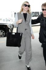 CATE BLANCHETT Arrives at Los Angeles International Airport 11/15/2015