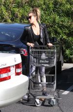 CHRISSY TEIGEN Shopping at Bristol Farms in Beverly Hills 11/09/2015