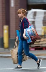 CHRISTINA RICCI Doing Some Moving in Brooklyn 11/19/2015