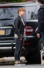 CHRISTINA RICCI Doing Some Moving in Brooklyn 11/19/2015