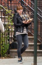 CHRISTINA RICCI Doing Some Moving in Brooklyn 11/19/2015
