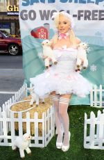 COURTNEY STODDEN at Peta