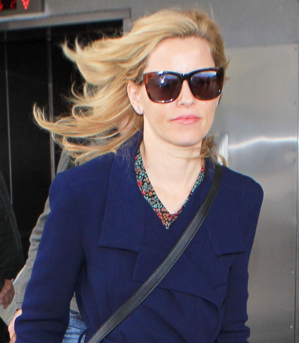 ELIZABETH BANKS at LAX Airport in Los Angeles 11/15/2015 – HawtCelebs