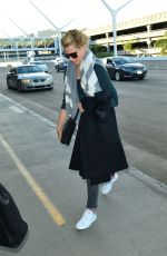 ELIZABETH BANKS at Los Angeles Intenational Airport 11/08/2015