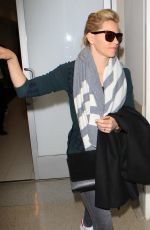 ELIZABETH BANKS at Los Angeles Intenational Airport 11/08/2015
