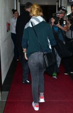 ELIZABETH BANKS at Los Angeles Intenational Airport 11/08/2015
