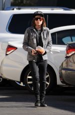 ELLEN PAGE Grabs Lunch at Hugo