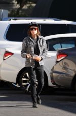 ELLEN PAGE Grabs Lunch at Hugo