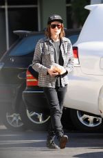 ELLEN PAGE Grabs Lunch at Hugo