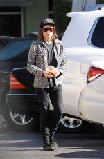ELLEN PAGE Grabs Lunch at Hugo