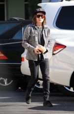 ELLEN PAGE Grabs Lunch at Hugo