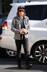 ELLEN PAGE Grabs Lunch at Hugo