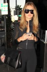 GIGI and BELLA HADID Out for Lunch at Il Pastaio in Beverly Hills 11/25/2015