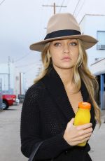 GIGI HADID Arrives at a Spa in Los Angeles 11/03/2015