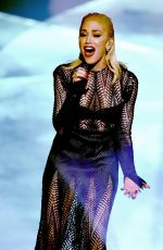 GWEN STEFANI at 2015 American Music Awards in Los Angeles 11/22/2015