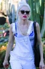GWEN STEFANI at Huntington Gardens in Pasadena 11/22/2015