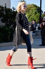 GWEN STEFANI Out and About in Los Angeles 11/29/2015