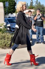 GWEN STEFANI Out and About in Los Angeles 11/29/2015