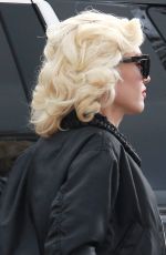 GWEN STEFANI Out and About in Pasadena 11/26/2015