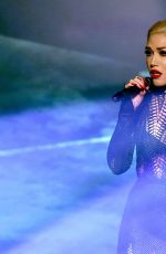 GWEN STEFANI Performs at American Music Awards 2015 11/22/2015