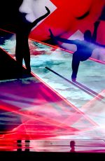 GWEN STEFANI Performs at American Music Awards 2015 11/22/2015