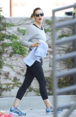 JENNIFER GARNER in Tights at a Gym in Hollywood 10/31/2015
