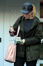 IGGY AZALEA Leaves a Dermatologist Office in Beverly Hills 11/20/2015