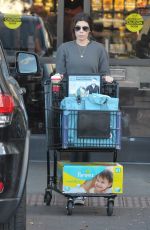 JAMIE-LYNN SIGLER Shopping at The Pavilion in Beverly Hills 11/27/2015