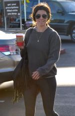 JAMIE-LYNN SIGLER Shopping at The Pavilion in Beverly Hills 11/27/2015