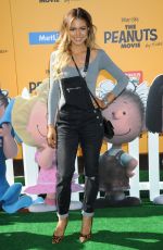 JENNIFER FREEMAN at The Peanuts Movie Premiere in Westwood 11/01/2015