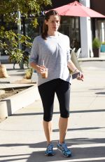 JENNIFER GARNER in Leggings Out in Brentwood 11/14/2015