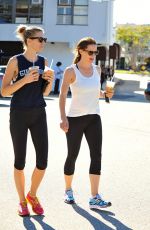 JENNIFER GARNER Leaves a Gym in Los Angeles 11/07/2015