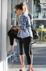 JENNIFER GARNER Out and About in Los Angeles 11/06/2015