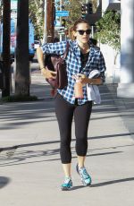JENNIFER GARNER Out and About in Los Angeles 11/06/2015