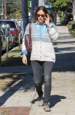 JENNIFER GARNER Out and About in Los Angeles 11/07/2015