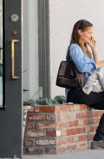 JENNIFER GARNER Out and About in Los Angeles 11/07/2015