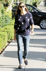 JENNIFER GARNER Out and About in Los Angeles 11/13/2015