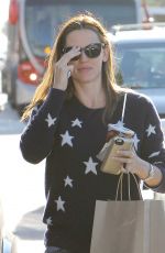 JENNIFER GARNER Out and About in Los Angeles 11/13/2015