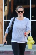 JENNIFER GARNER Out and About in Los Angeles 11/21/2015