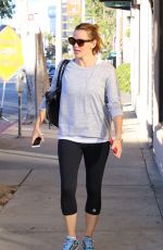 JENNIFER GARNER Out and About in Los Angeles 11/21/2015