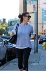 JENNIFER GARNER Out and About in Los Angeles 11/21/2015