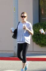 JENNIFER GARNER Out and About in Los Angeles 11/21/2015
