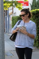 JENNIFER GARNER Out and About in Los Angeles 11/21/2015