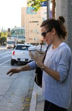 JENNIFER GARNER Out and About in Los Angeles 11/21/2015