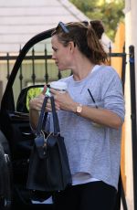 JENNIFER GARNER Out and About in Los Angeles 11/21/2015