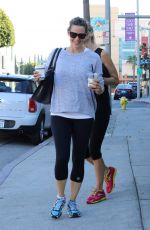 JENNIFER GARNER Out and About in Los Angeles 11/21/2015