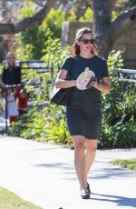 JENNIFER GARNER Out and About in Los Angeles 11/29/2015