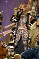 JENNIFER LOPEZ Performs at American Music Awards 2015 11/22/2015
